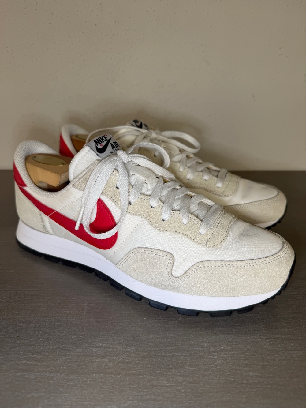 Nike Air Pegasus 83 Mens Shoes Summit White Red Gum DH8229-102 Size 9.5